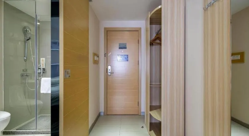 JTOUR Inn Yizhou Hechi College Pedestrian Street