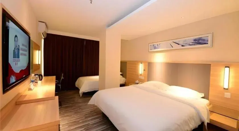 Bed in City Comfort Inn Shenzhen International Exhibition Center Tangwei Metro Station Bed in City Comfort Inn Shenzhen International Exhibition Center Tangwei Metro Station