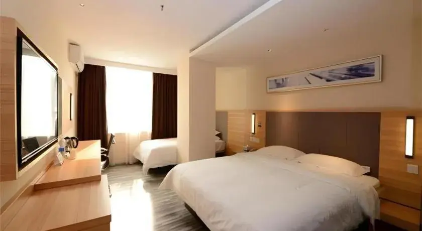 Bed in City Comfort Inn Shenzhen International Exhibition Center Tangwei Metro Station Bed in City Comfort Inn Shenzhen International Exhibition Center Tangwei Metro Station