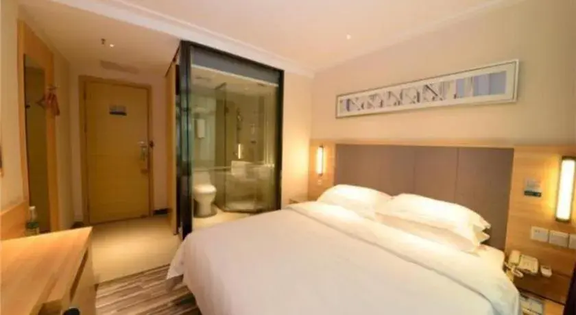 Bed in City Comfort Inn Shenzhen International Exhibition Center Tangwei Metro Station Bed in City Comfort Inn Shenzhen International Exhibition Center Tangwei Metro Station