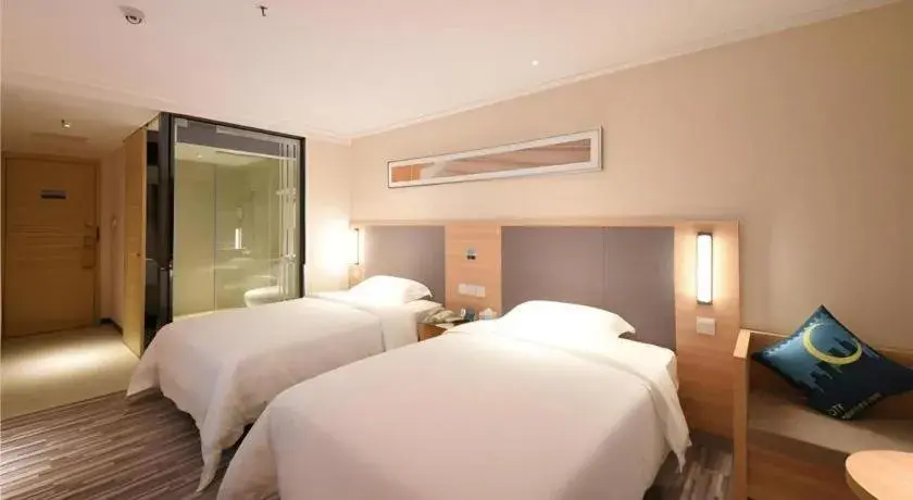 Bed in City Comfort Inn Shenzhen International Exhibition Center Tangwei Metro Station Bed in City Comfort Inn Shenzhen International Exhibition Center Tangwei Metro Station
