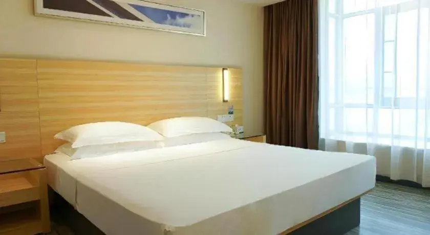 Bed in City Comfort Inn Shenzhen International Exhibition Center Tangwei Metro Station Bed in City Comfort Inn Shenzhen International Exhibition Center Tangwei Metro Station