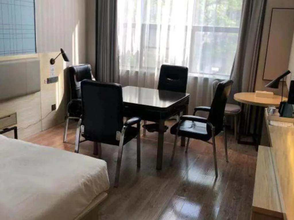 Bed in Echarm Hotel Liuzhou High-speed Railway Station