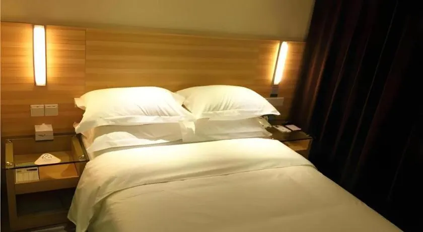 Bed in City Comfort Inn Wuhan Zhongnan Road Fujiaopo