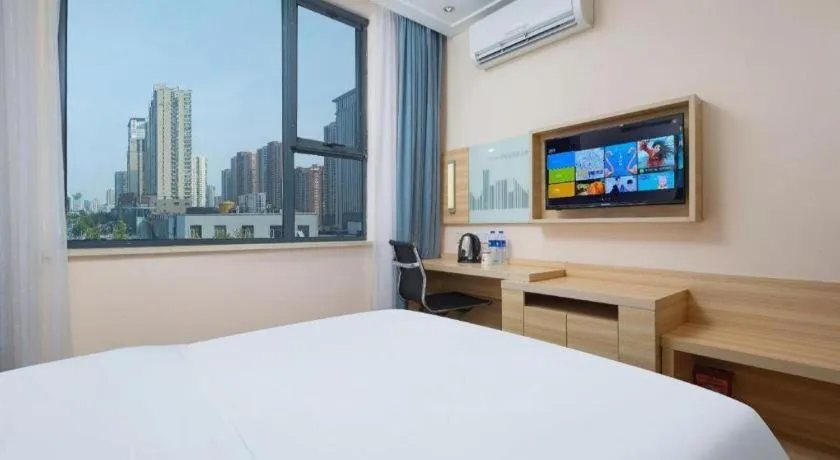 Bed in City Comfort Inn Wuhan Zhongnan Road Fujiaopo