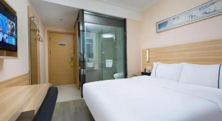 Bed in City Comfort Inn Wuhan Zhongnan Road Fujiaopo