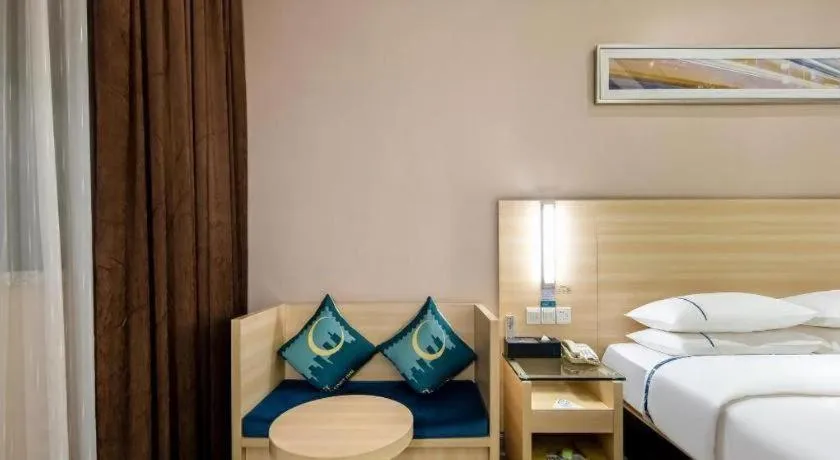 Bed in City Comfort Inn Guangzhou Renhe Metro Station Huatong Plaza