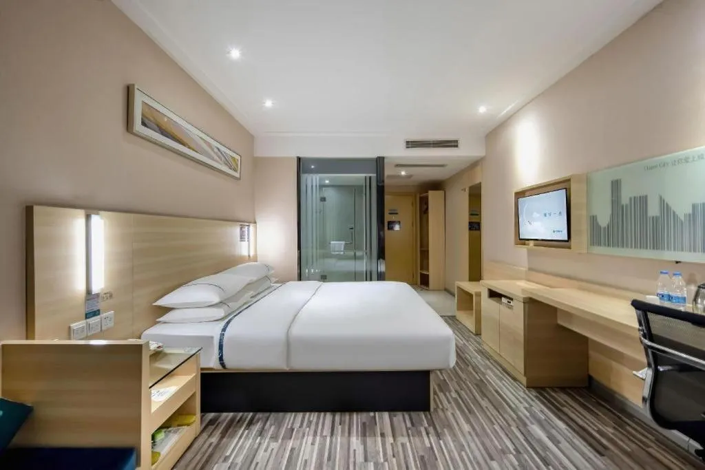 Bed in City Comfort Inn Guangzhou Renhe Metro Station Huatong Plaza