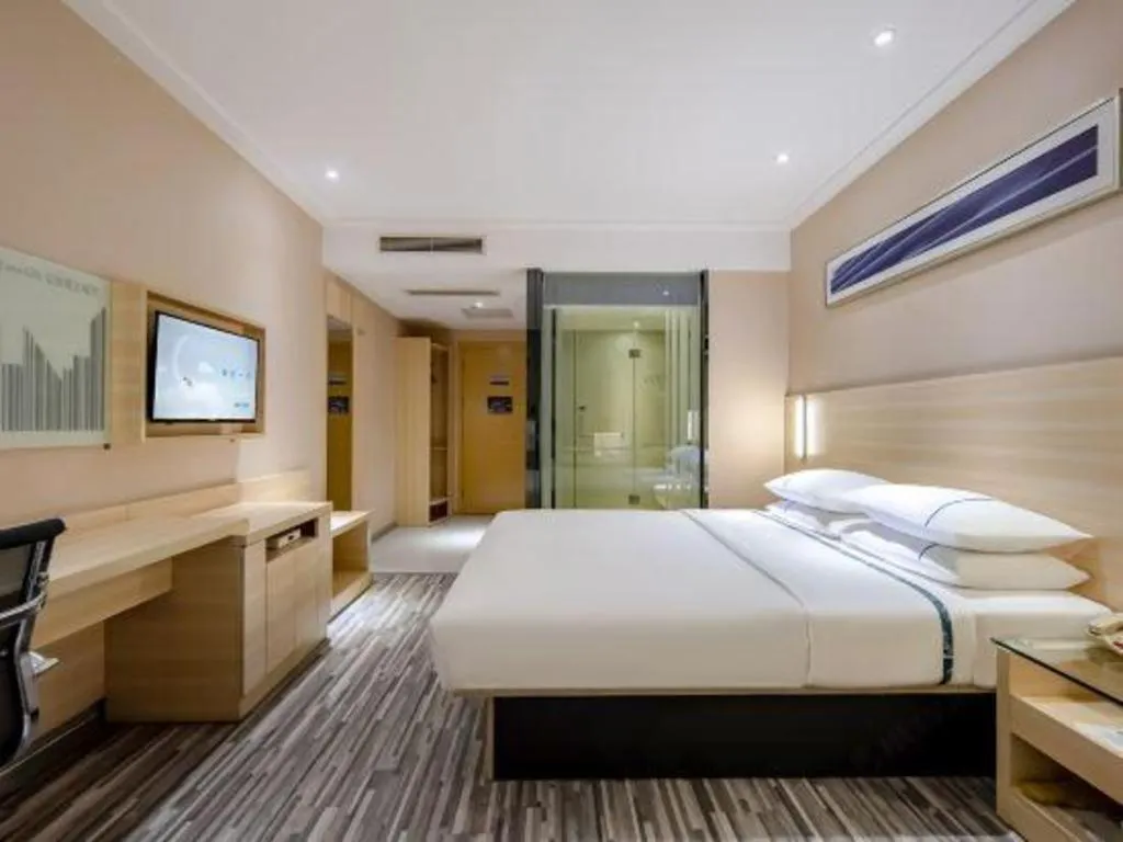 Bed in City Comfort Inn Guangzhou Renhe Metro Station Huatong Plaza