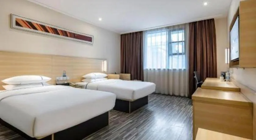 Bed in City Comfort Inn Guangzhou Renhe Metro Station Huatong Plaza