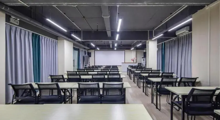 City Comfort Inn Guangzhou Renhe Metro Station Huatong Plaza City Comfort Inn Guangzhou Renhe Metro Station Huatong Plaza