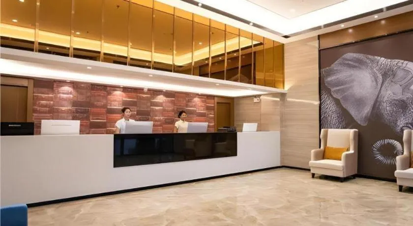 JTOUR Inn Yulin Railway Station Industrial Products Market