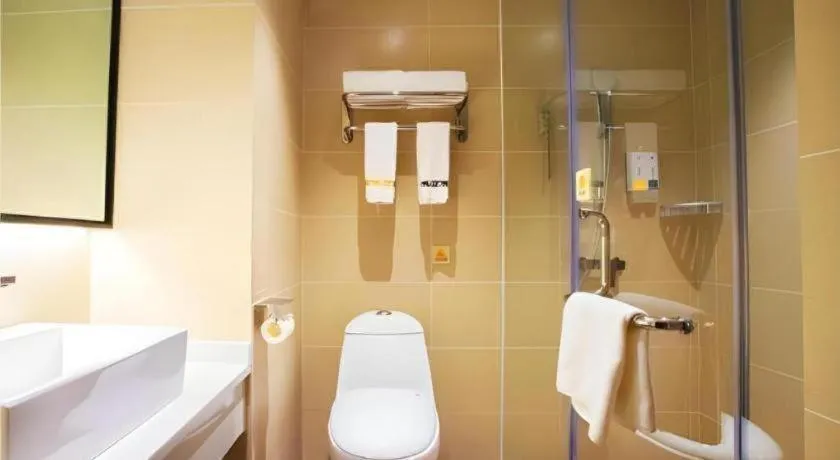 JTOUR Inn Yulin Railway Station Industrial Products Market