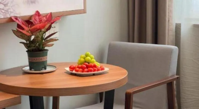 JTOUR Inn Yulin Railway Station Industrial Products Market