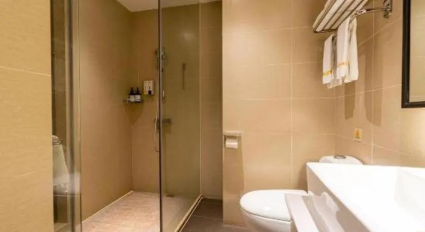 JTOUR Inn Yulin Railway Station Industrial Products Market