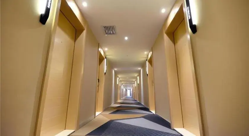 Bed in City Comfort Inn Wuhan University Guangbutun Metro Station Bed in City Comfort Inn Wuhan University Guangbutun Metro Station