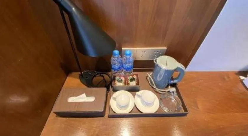 Borrman Hotel Zhongxiang Railway Station Mochou Village