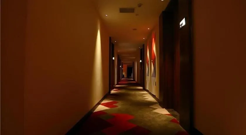 Borrman Hotel Zhongxiang Railway Station Mochou Village