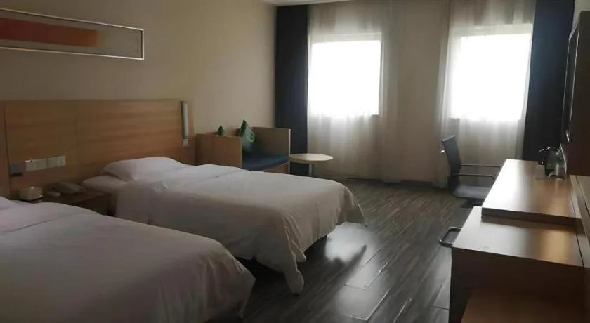 Bed in City Comfort Inn Wuhan Pangxiejia Metro Station