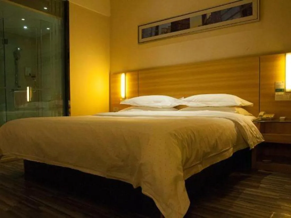 Bed in City Comfort Inn Wuhan Pangxiejia Metro Station