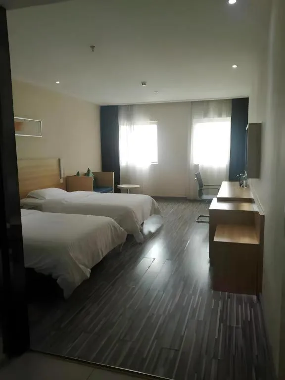 Bed in City Comfort Inn Wuhan Pangxiejia Metro Station