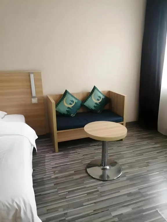 Bed in City Comfort Inn Wuhan Pangxiejia Metro Station