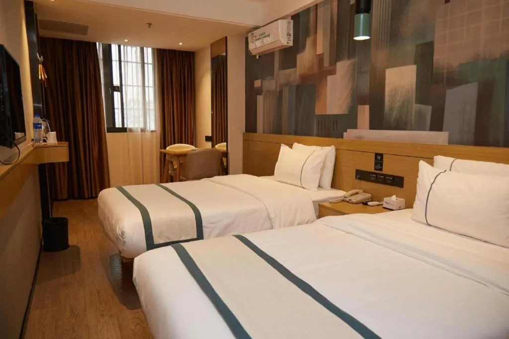 Bed in City Comfort Inn Guangzhou Liwan Zengjiao Jushu Metro Station