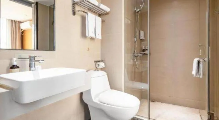 JTOUR Inn Guigang Life Port High-speed Railway Station