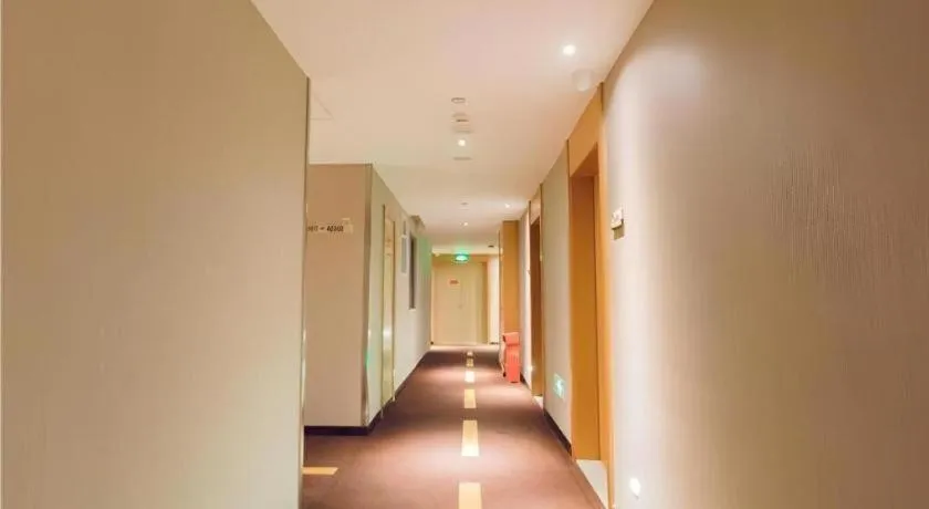 JTOUR Inn Guigang Life Port High-speed Railway Station