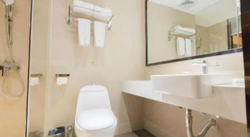 JTOUR Inn Guigang Life Port High-speed Railway Station