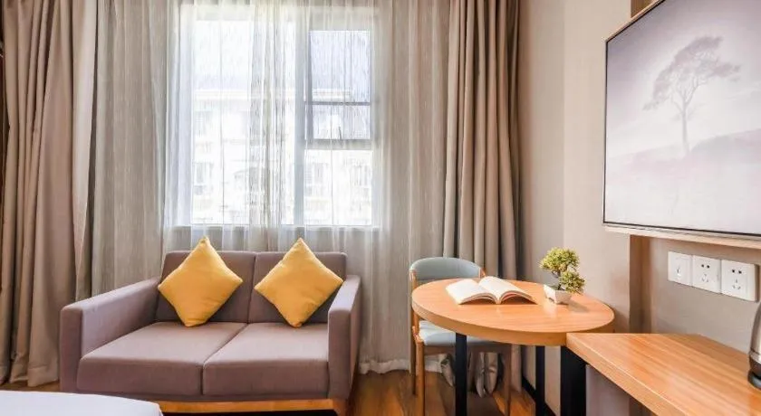 JTOUR Inn Guigang Life Port High-speed Railway Station