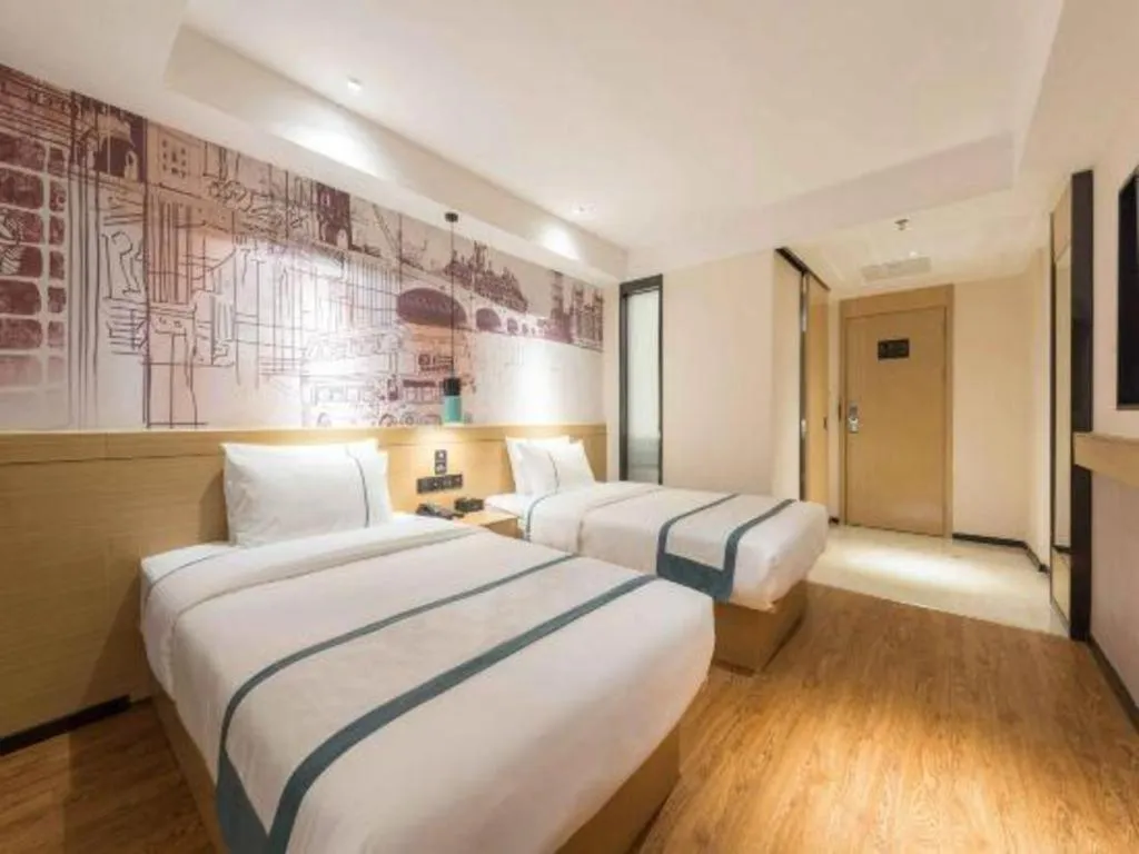 Bed in City Comfort Inn Guangzhou Southern Hospital Tonghe Metro Station