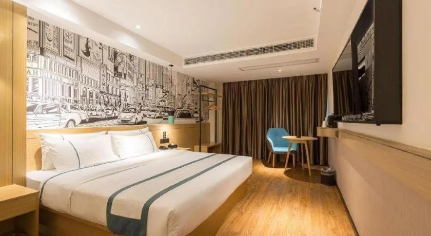 Bed in City Comfort Inn Guangzhou Southern Hospital Tonghe Metro Station