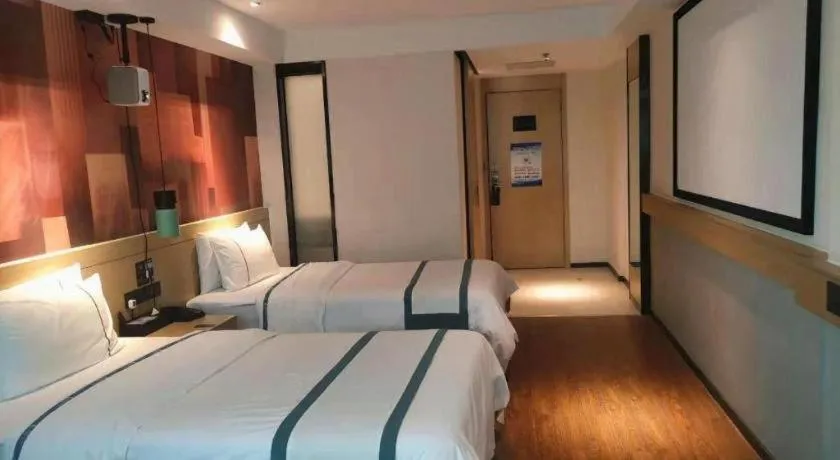 Bed in City Comfort Inn Guangzhou Southern Hospital Tonghe Metro Station