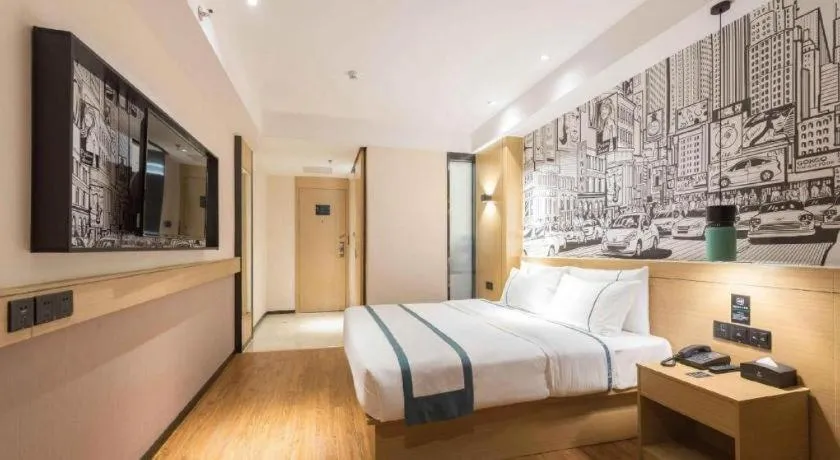 Bed in City Comfort Inn Guangzhou Southern Hospital Tonghe Metro Station