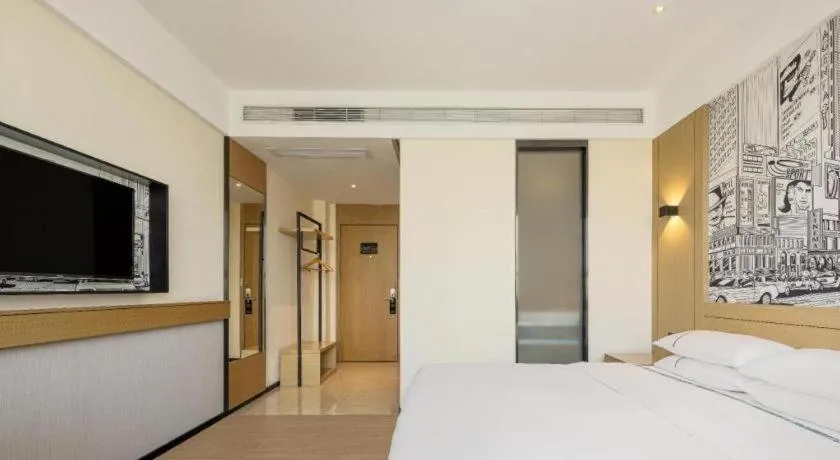 Bed in City Comfort Inn Guangzhou Jiahe Wanggang Metro Station Police Academy Changhong