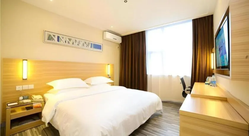 Bed in City Comfort Inn Guangzhou Jiahe Wanggang Metro Station Police Academy Changhong