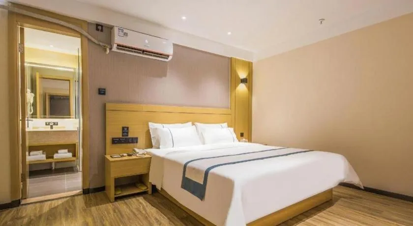 Bed in City Comfort Inn Guangzhou Jiahe Wanggang Metro Station Police Academy Changhong