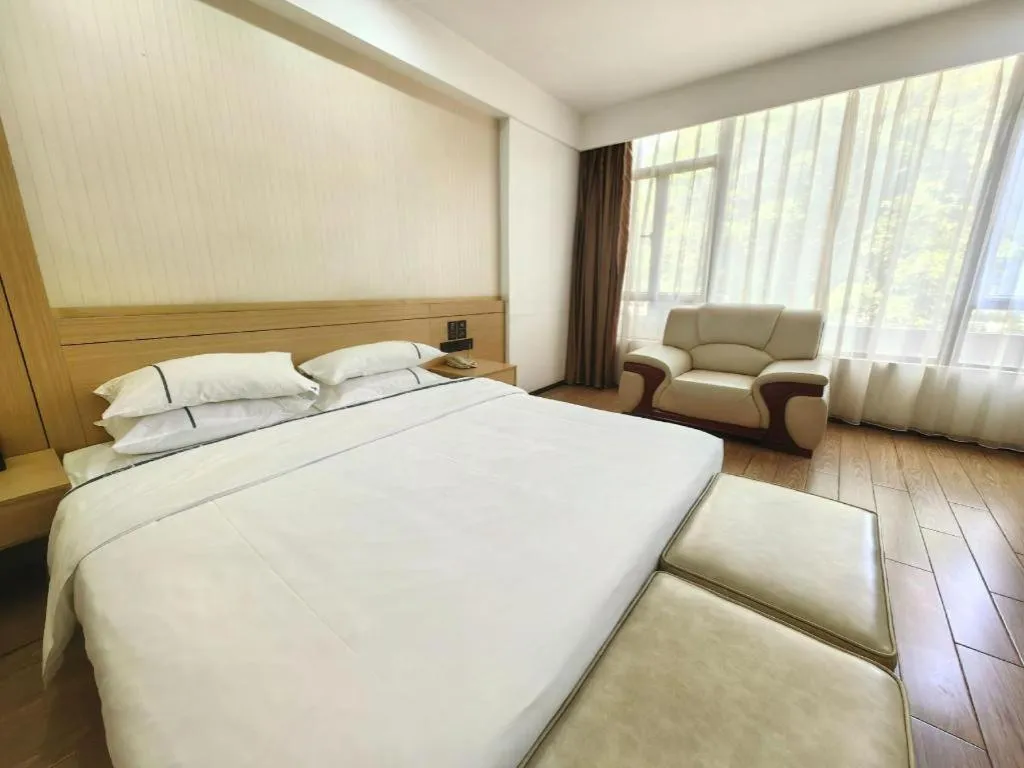 Bed in City Comfort Inn Guangzhou Jiahe Wanggang Metro Station Police Academy Changhong