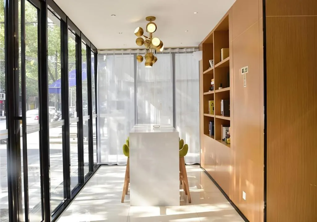 Jtour Inn Xianning Chongyang Taoxi Avenue