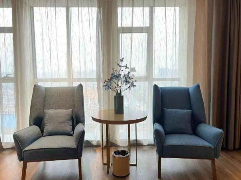 Echarm Plus Hotel Changsha High-speed Railway South Station Desiqin