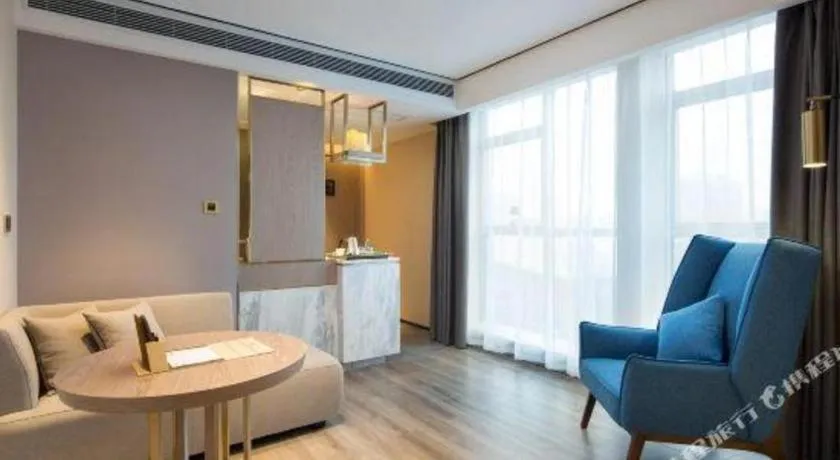 Echarm Plus Hotel Changsha High-speed Railway South Station Desiqin