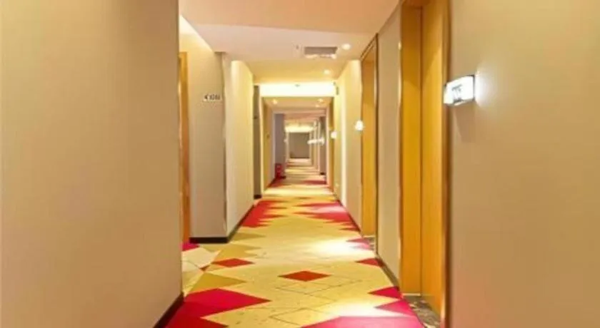 Borrman Hotel Jingzhou Jiangjin West Road Wanda Plaza Fantawild