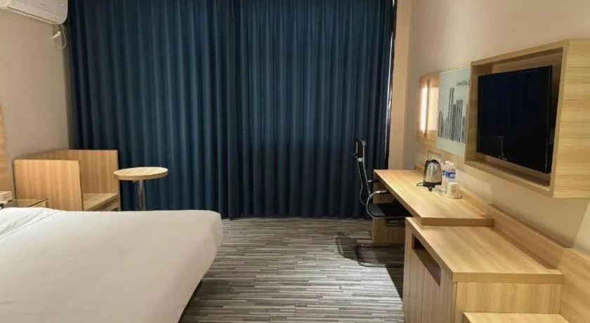 Bed in City Comfort Inn Wuhan Hongshan District Baishazhou Huangjiahu University Town