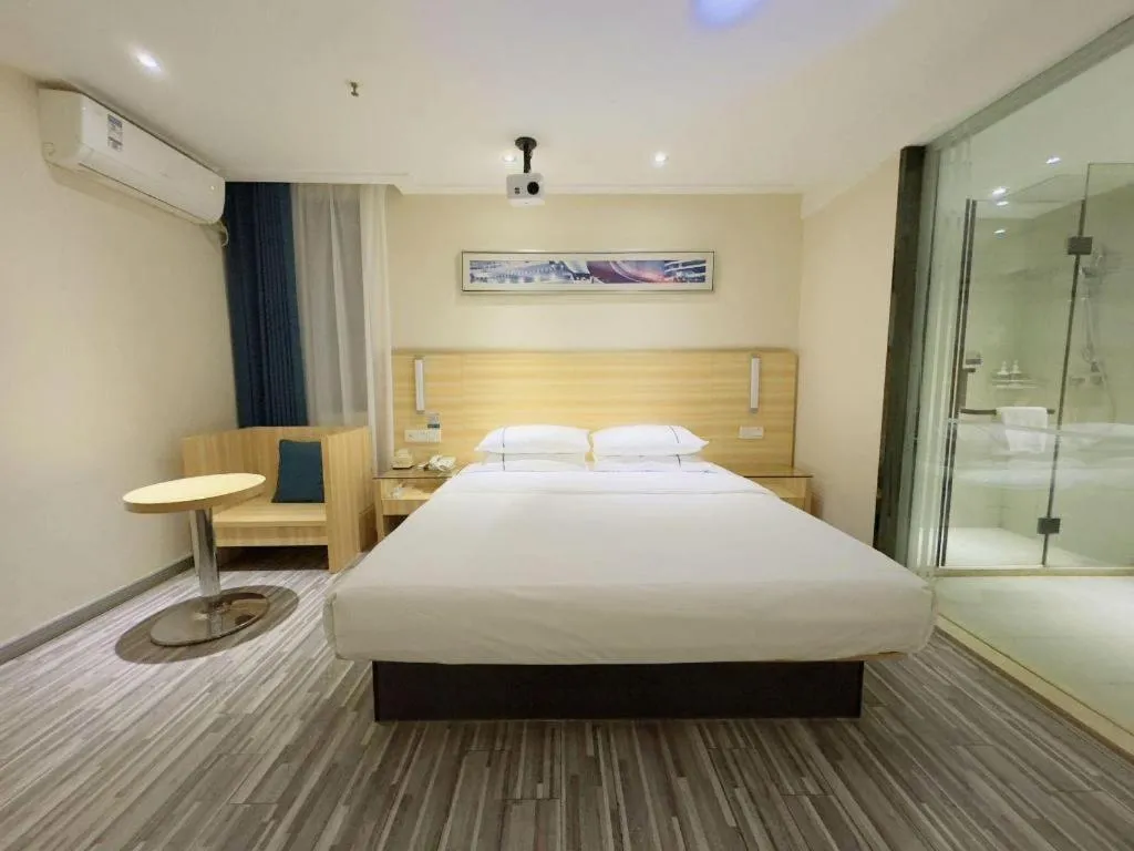 Bed in City Comfort Inn Wuhan Hongshan District Baishazhou Huangjiahu University Town