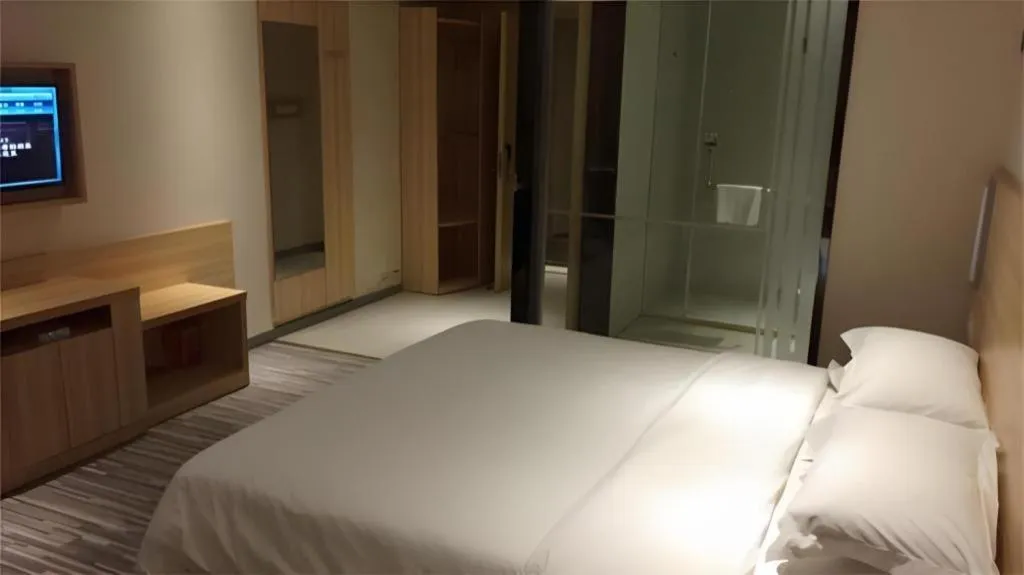 Bed in City Comfort Inn Wuhan Hongshan District Baishazhou Huangjiahu University Town