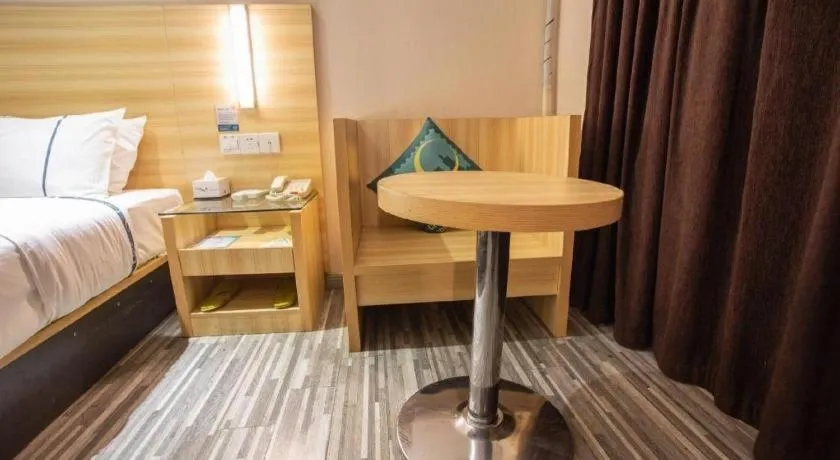 Bed in City Comfort Inn Wuhan Hongshan District Baishazhou Huangjiahu University Town