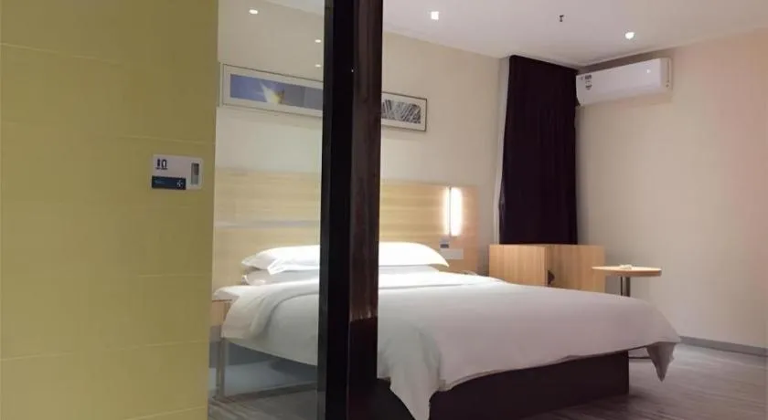 Bed in City Comfort Inn Wuhan Hongshan District Baishazhou Huangjiahu University Town