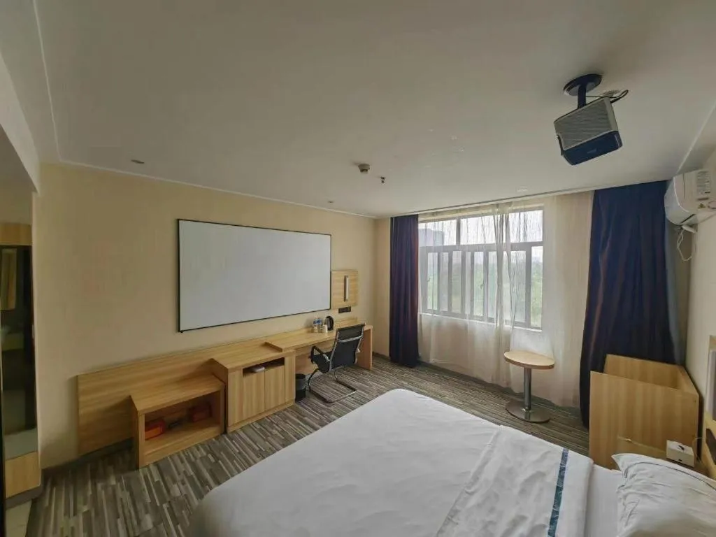 Bed in City Comfort Inn Wuhan Hongshan District Baishazhou Huangjiahu University Town