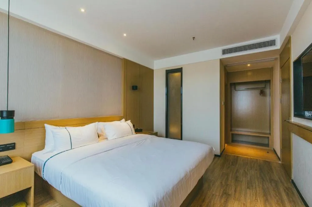 Bed in City Comfort Inn Wuhan Hongshan District Baishazhou Huangjiahu University Town